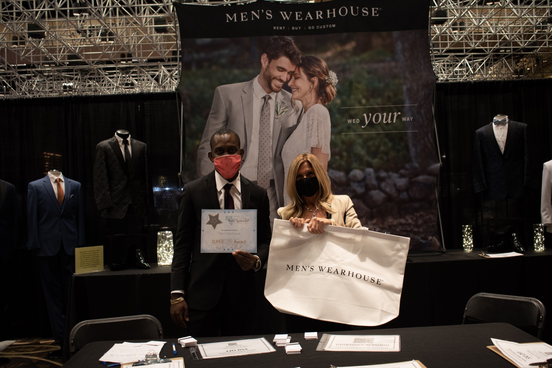 The Men's Wearhouse, Las Vegas Wedding Tuxedo Pros receive star award at Bridal Spectacular